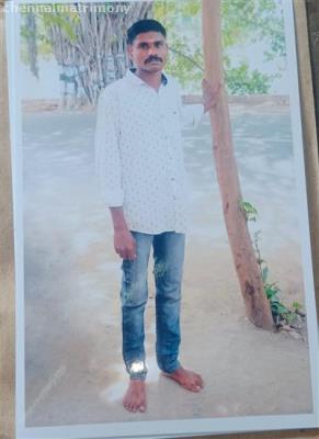 CM810596