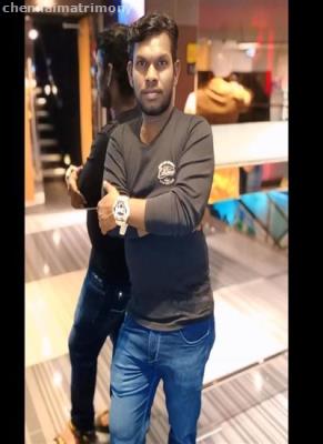 CM810832